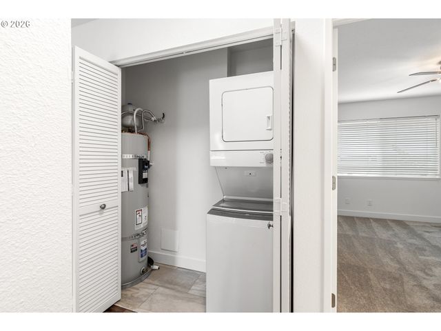 20915 FAWN Ct 44, West Linn, OR 97068