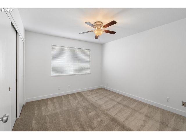 20915 FAWN Ct 44, West Linn, OR 97068