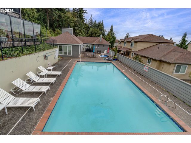 20915 FAWN Ct 44, West Linn, OR 97068