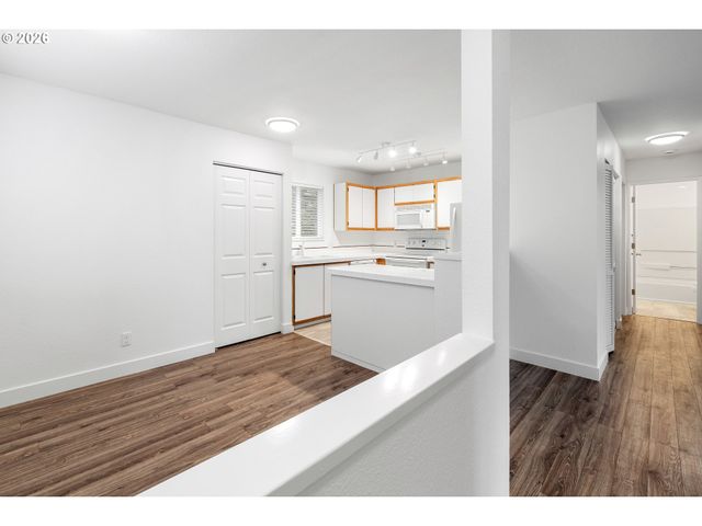 20915 FAWN Ct 44, West Linn, OR 97068
