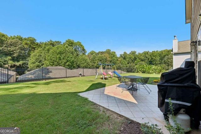 708 Pineglen Drive, Acworth, GA 30102