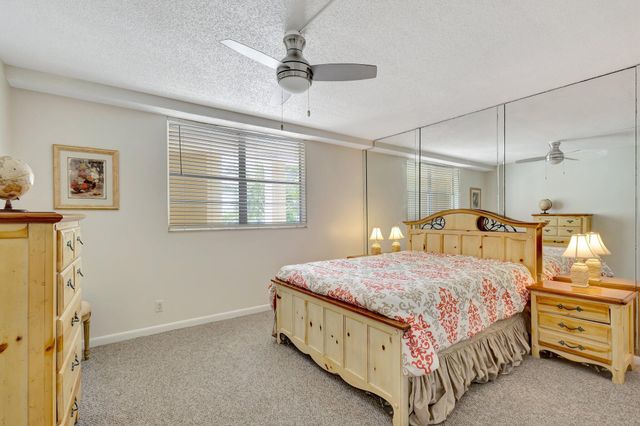 105 Paradise Harbour Boulevard 307, North Palm Beach, FL 33408