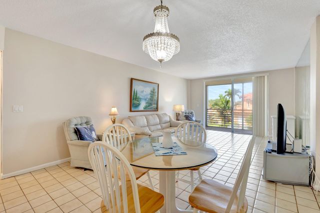105 Paradise Harbour Boulevard 307, North Palm Beach, FL 33408