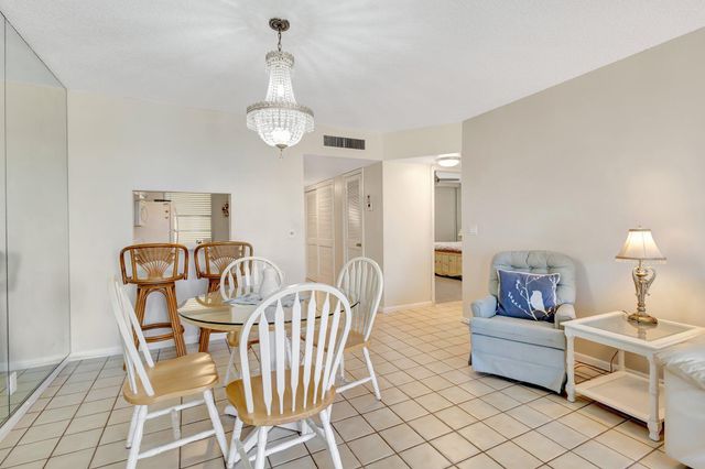 105 Paradise Harbour Boulevard 307, North Palm Beach, FL 33408