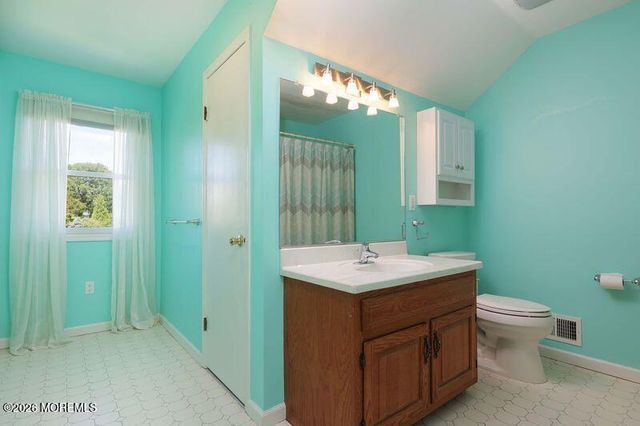 3 Baskenridge Drive, Middletown, NJ 07748