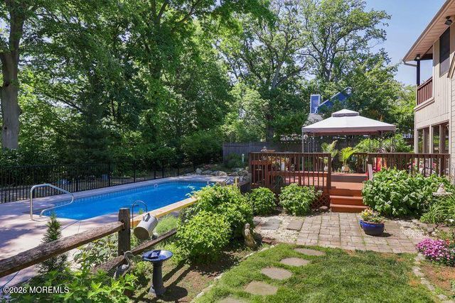 3 Baskenridge Drive, Middletown, NJ 07748