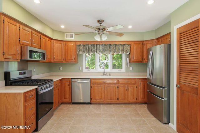 3 Baskenridge Drive, Middletown, NJ 07748