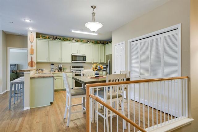 9201 Brodie LN 1501, Austin, TX 78748
