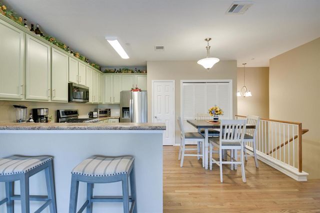 9201 Brodie LN 1501, Austin, TX 78748