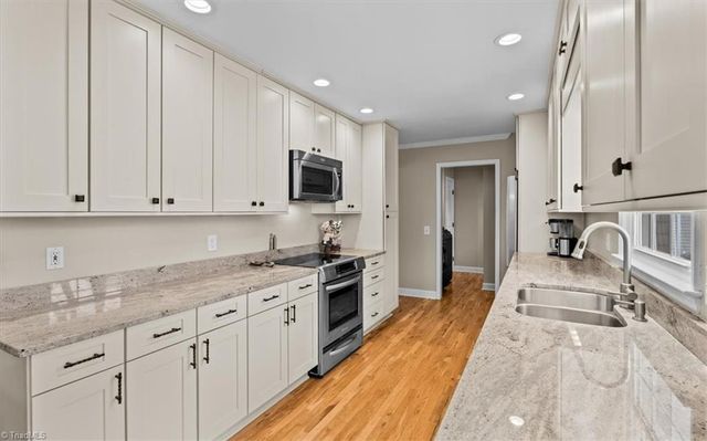 6909 Wooden Rail Lane, Summerfield, NC 27358