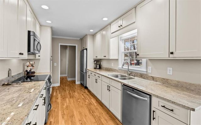 6909 Wooden Rail Lane, Summerfield, NC 27358