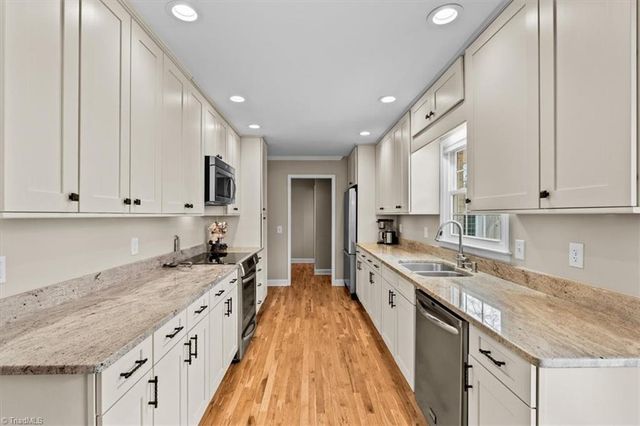 6909 Wooden Rail Lane, Summerfield, NC 27358