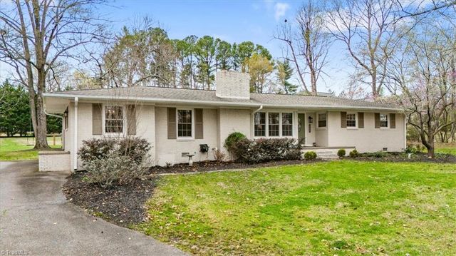 6909 Wooden Rail Lane, Summerfield, NC 27358