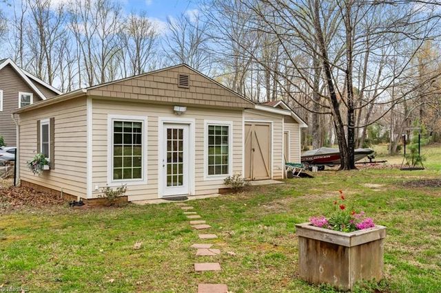 6909 Wooden Rail Lane, Summerfield, NC 27358