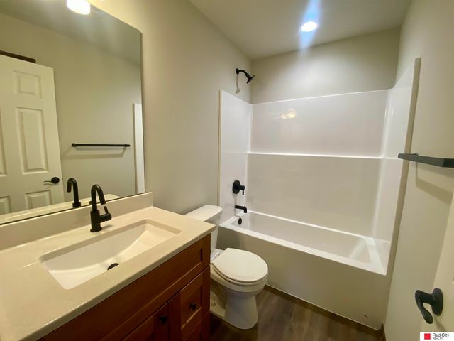 4810 S 1st Street, Lincoln, NE 68523