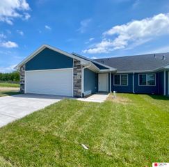 4810 S 1st Street, Lincoln, NE 68523