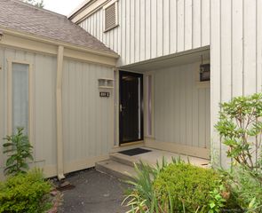 399 Heritage Village E, Southbury, CT 06488