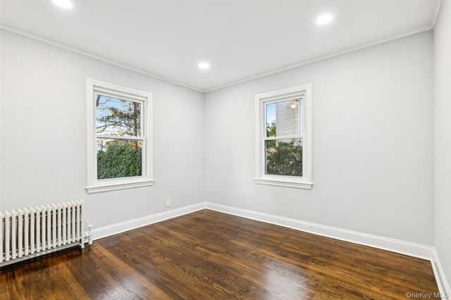 61 Harris Avenue, Hewlett, NY 11557