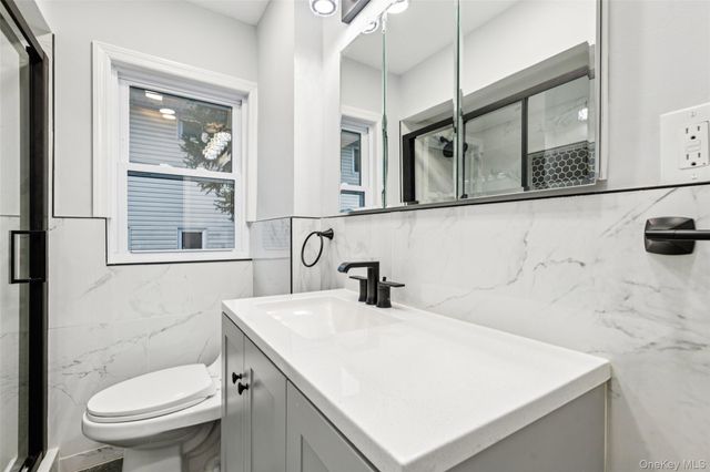 61 Harris Avenue, Hewlett, NY 11557