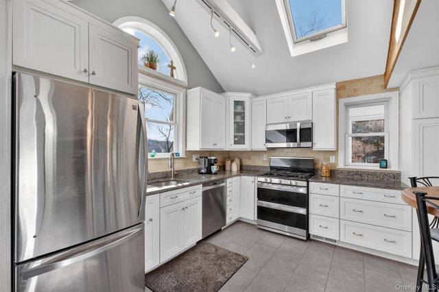 255 Haviland Drive, Patterson, NY 12563