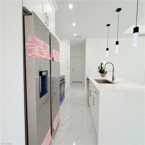 860 Kildare ST E, Lehigh Acres, FL 33974