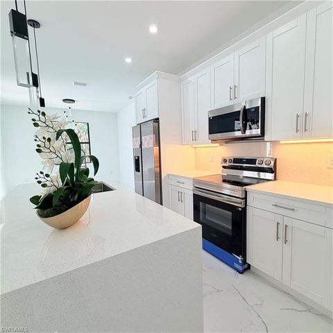 860 Kildare ST E, Lehigh Acres, FL 33974