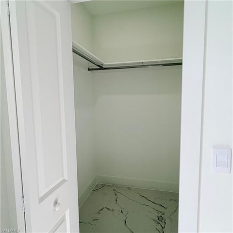 860 Kildare ST E, Lehigh Acres, FL 33974