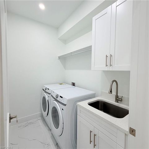 860 Kildare ST E, Lehigh Acres, FL 33974