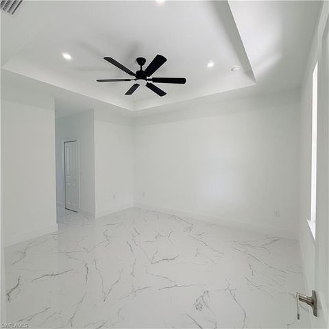 860 Kildare ST E, Lehigh Acres, FL 33974