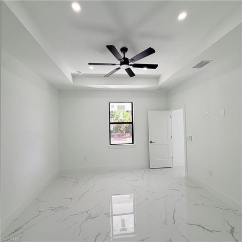 860 Kildare ST E, Lehigh Acres, FL 33974