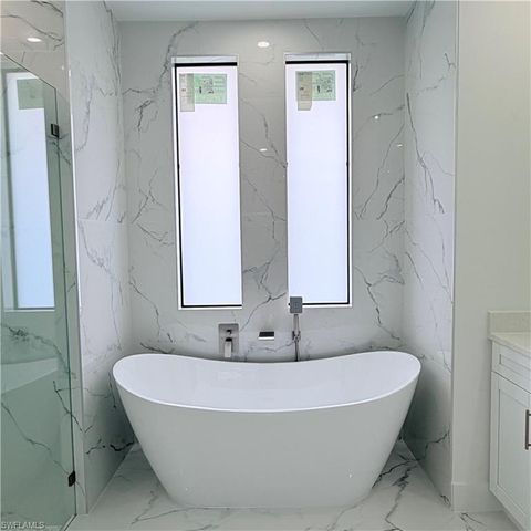 860 Kildare ST E, Lehigh Acres, FL 33974