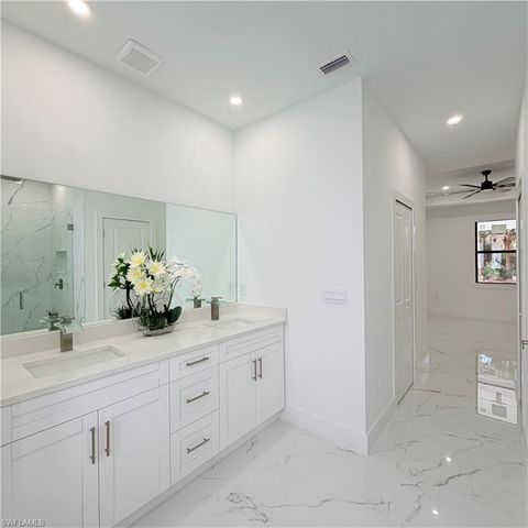 860 Kildare ST E, Lehigh Acres, FL 33974