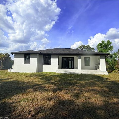 860 Kildare ST E, Lehigh Acres, FL 33974