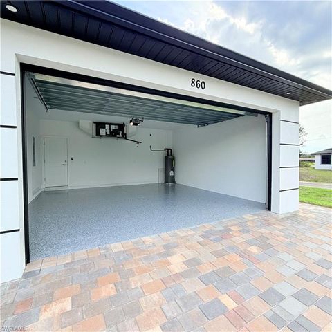 860 Kildare ST E, Lehigh Acres, FL 33974