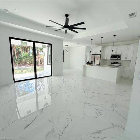 860 Kildare ST E, Lehigh Acres, FL 33974