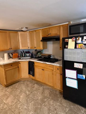 6576 N Northwest Highway, Chicago, IL 60631