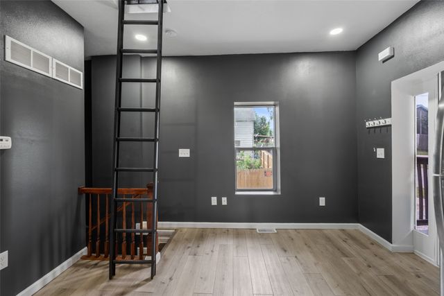 2413 SE 8th Street, Des Moines, IA 50315