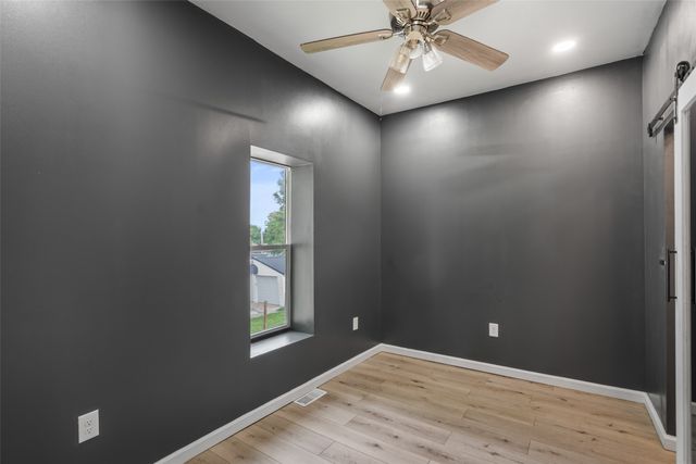 2413 SE 8th Street, Des Moines, IA 50315