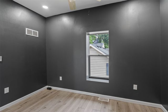 2413 SE 8th Street, Des Moines, IA 50315