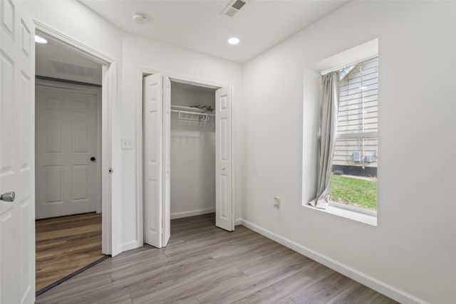2413 SE 8th Street, Des Moines, IA 50315