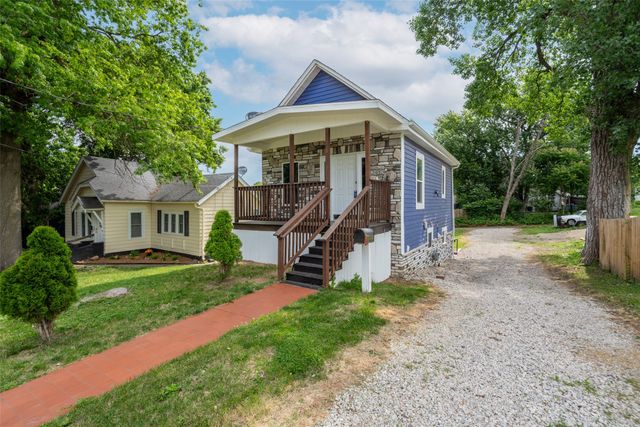 2413 SE 8th Street, Des Moines, IA 50315