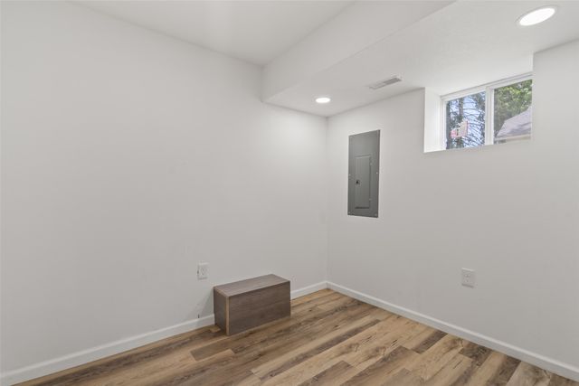 2413 SE 8th Street, Des Moines, IA 50315
