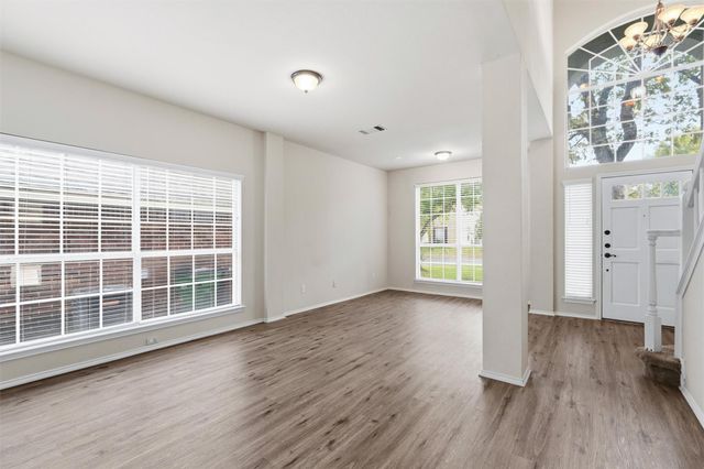 3925 Newland DR, Round Rock, TX 78681