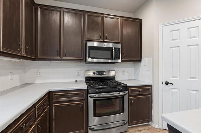 3925 Newland DR, Round Rock, TX 78681