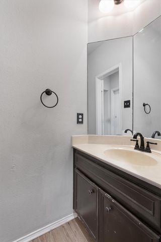 3925 Newland DR, Round Rock, TX 78681