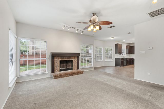 3925 Newland DR, Round Rock, TX 78681