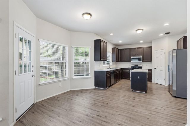 3925 Newland DR, Round Rock, TX 78681