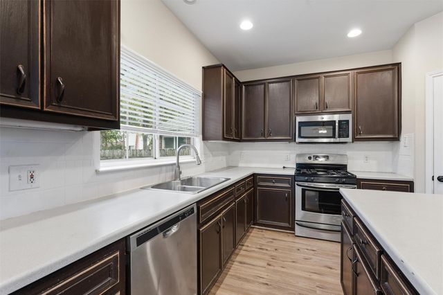 3925 Newland DR, Round Rock, TX 78681