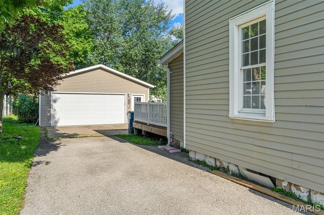 305 Macarthur Street, Washington, MO 63090