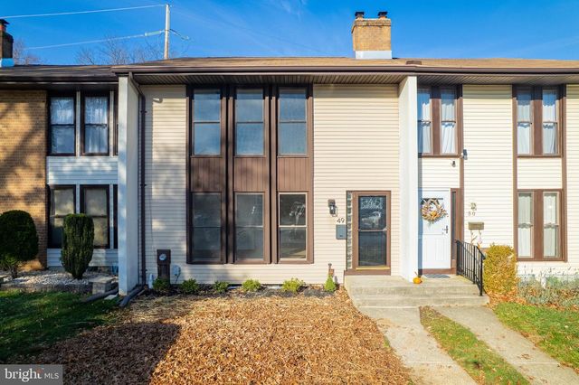 49 TWIN RIVERS DR N, East Windsor, NJ 08520